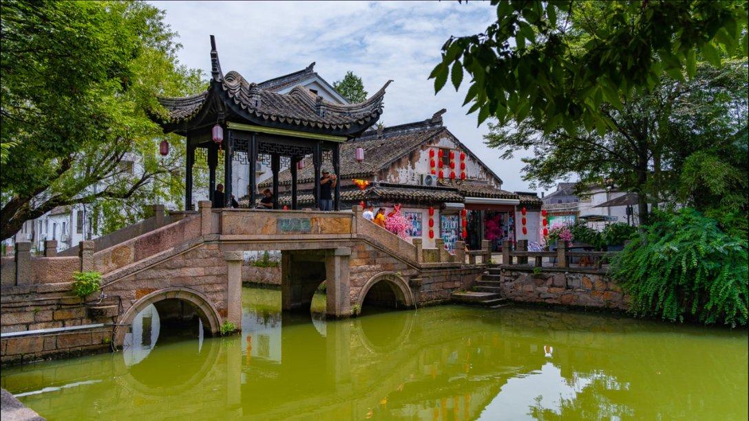 黑龙江回应建议向南方游客提供小份菜,网友不买账:这是东北特色